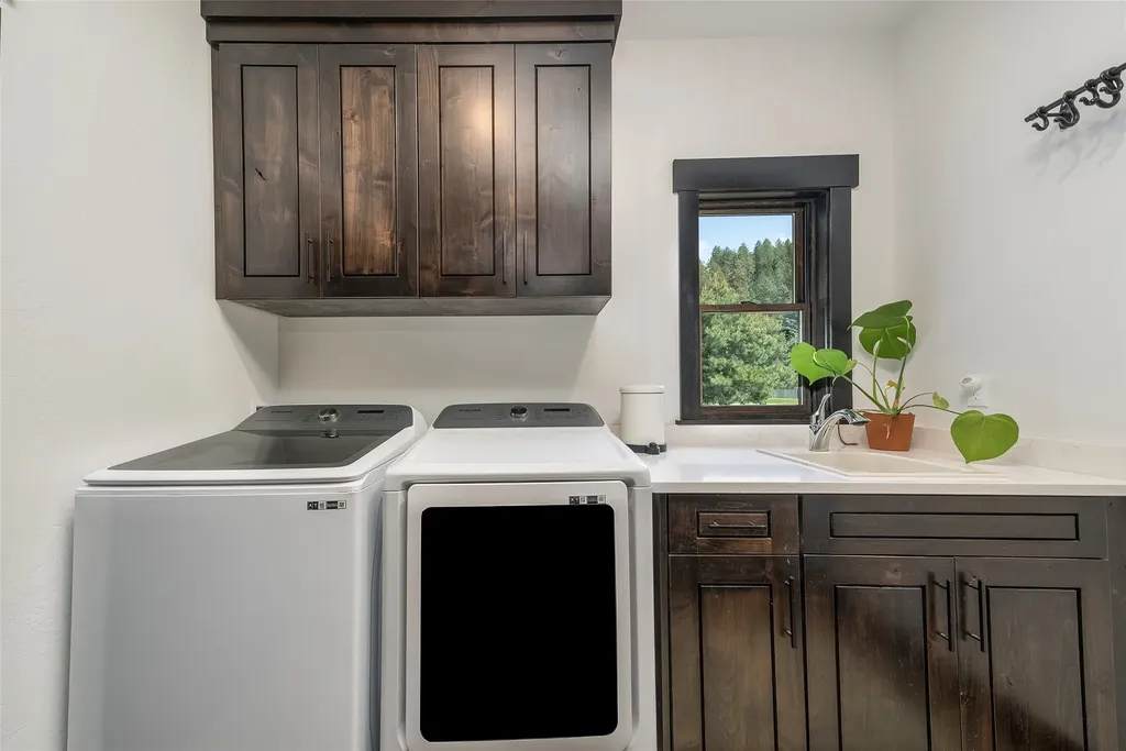 344 Chapman Lane Bigfork MT 59911