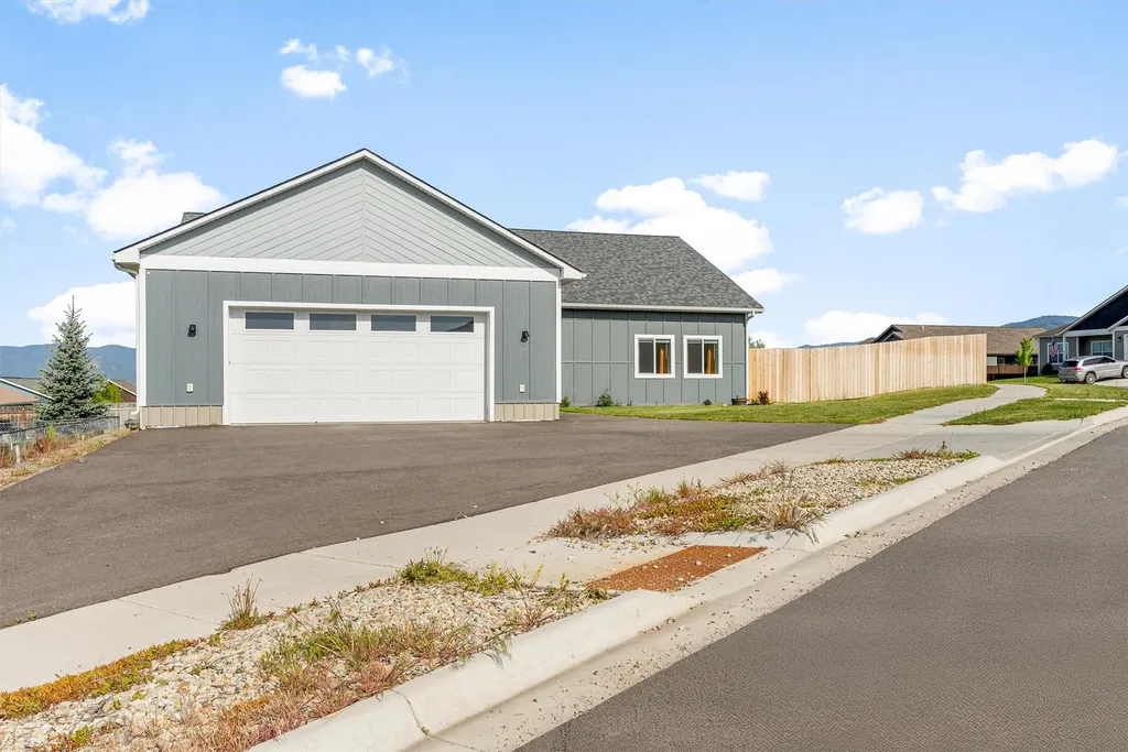 8876 Snapdragon Drive Missoula MT 59808