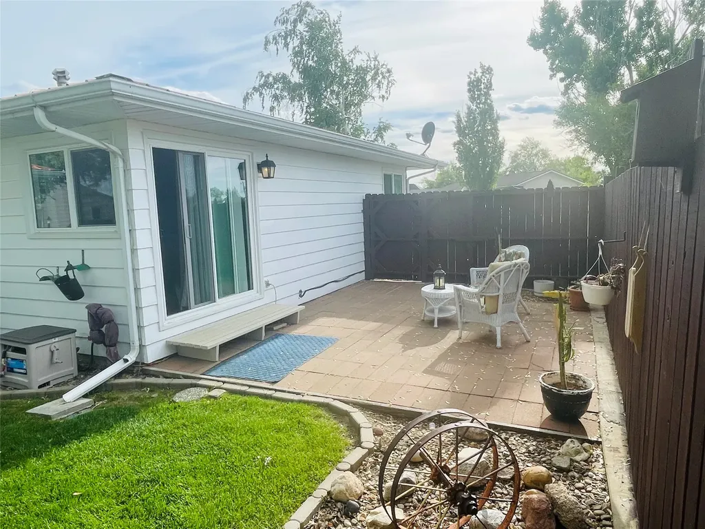 615 6th Avenue E Gildford MT 59525