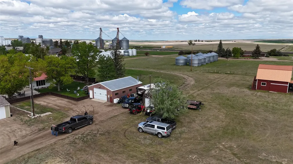 615 6th Avenue E Gildford MT 59525