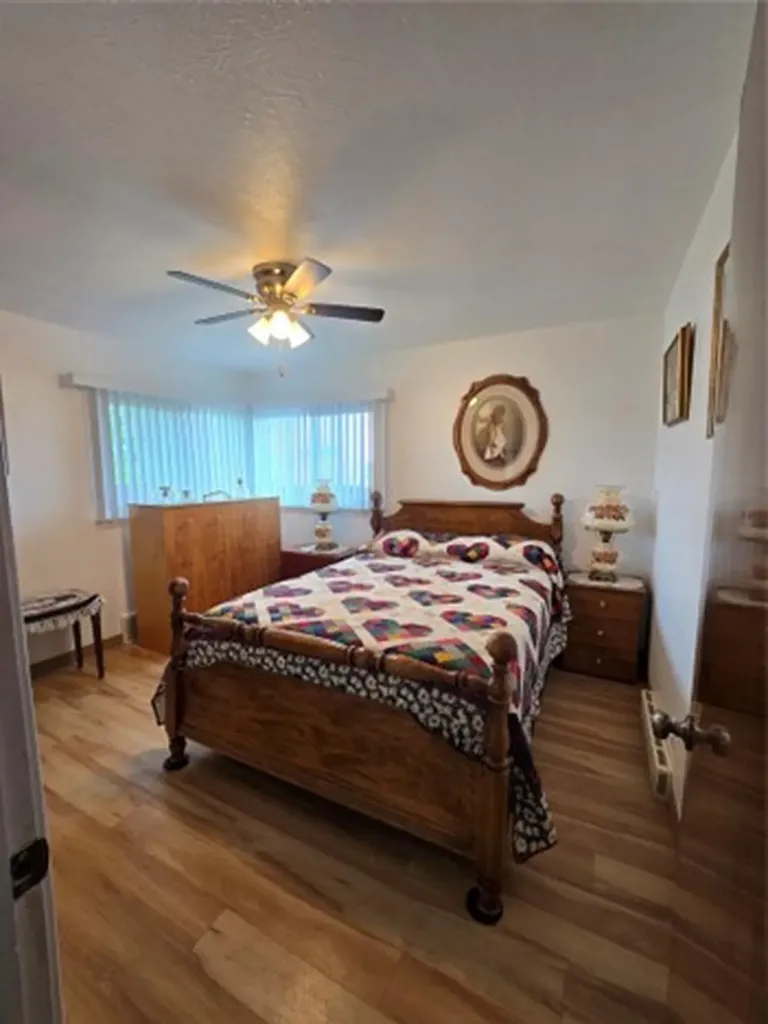615 6th Avenue E Gildford MT 59525