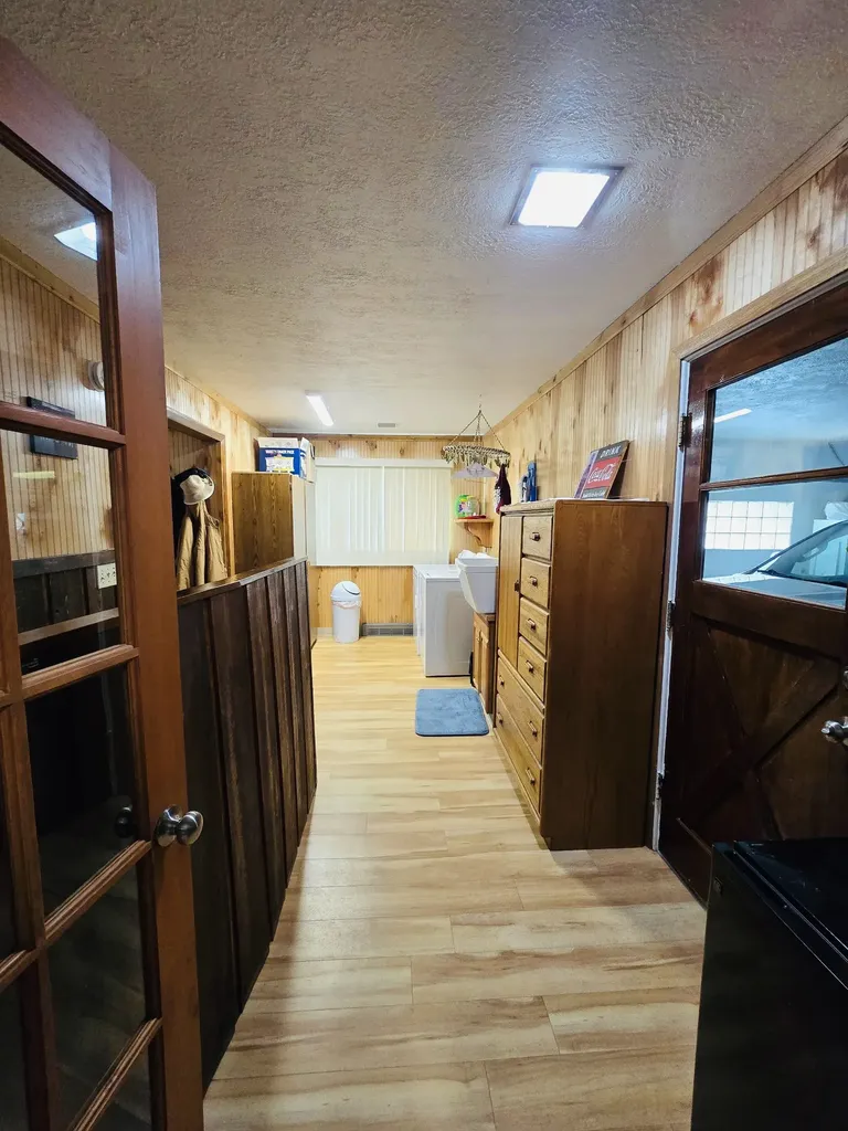 615 6th Avenue E Gildford MT 59525