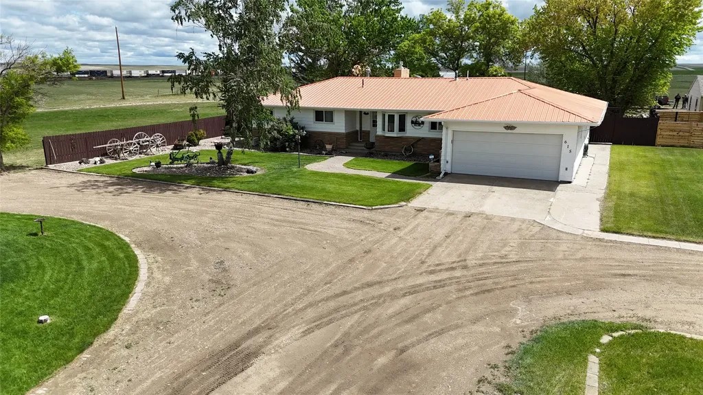 615 6th Avenue E Gildford MT 59525