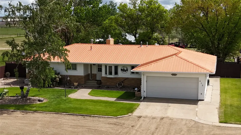 615 6th Avenue E Gildford MT 59525