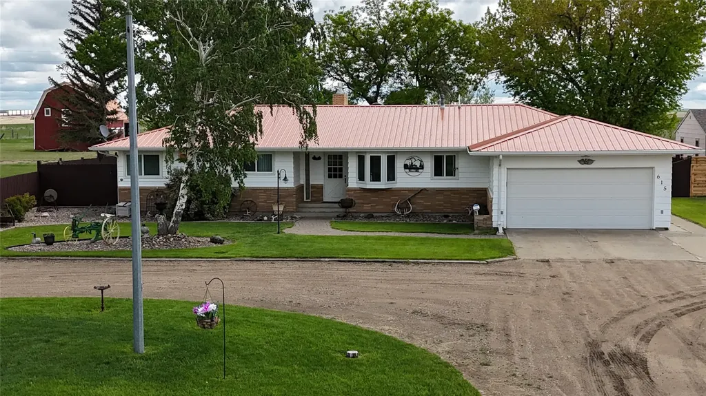 615 6th Avenue E Gildford MT 59525
