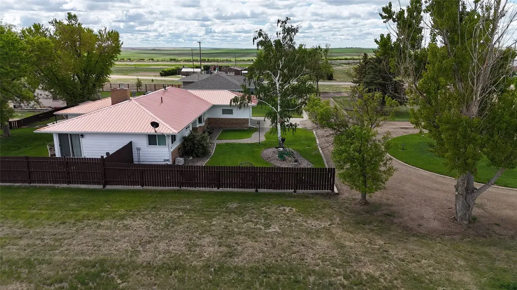 615 6th Avenue E Gildford MT 59525