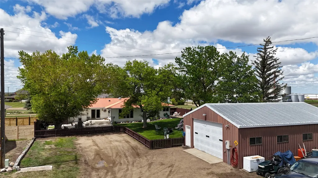 615 6th Avenue E Gildford MT 59525