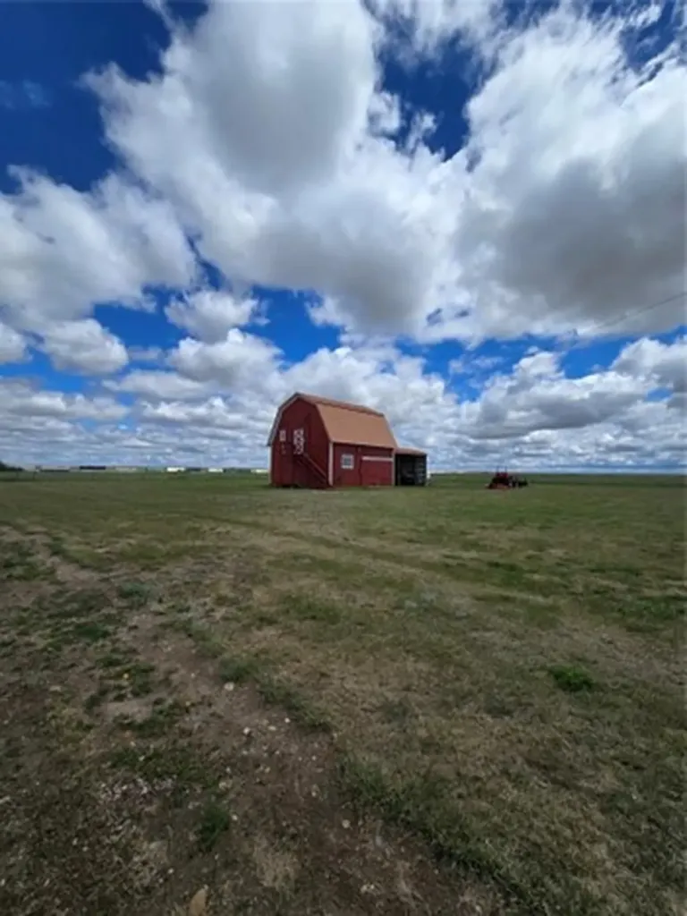 615 6th Avenue E Gildford MT 59525
