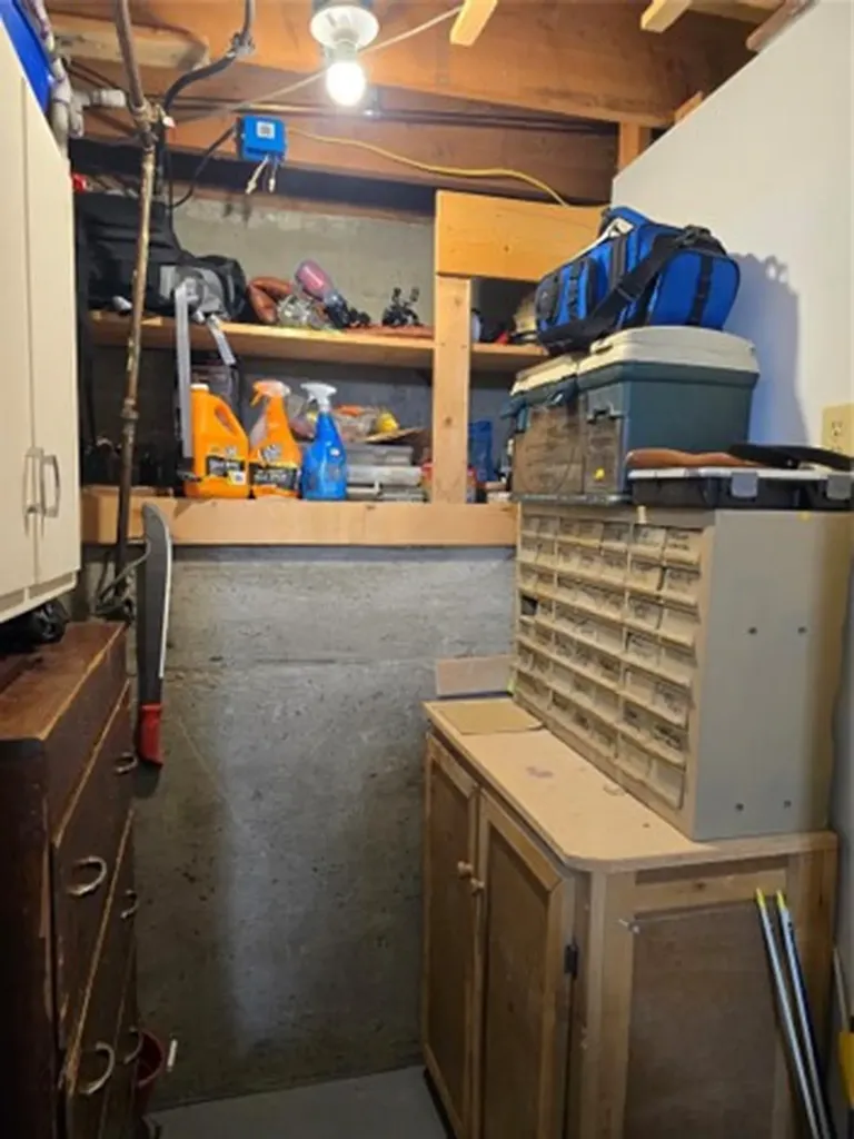 615 6th Avenue E Gildford MT 59525