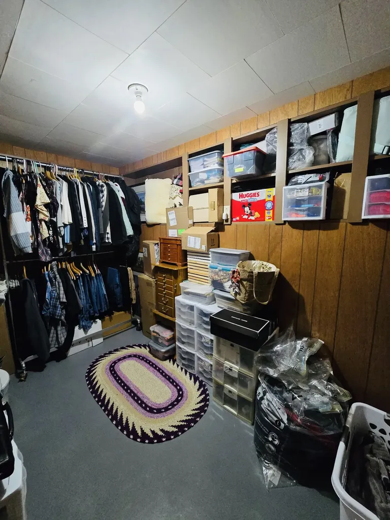 615 6th Avenue E Gildford MT 59525