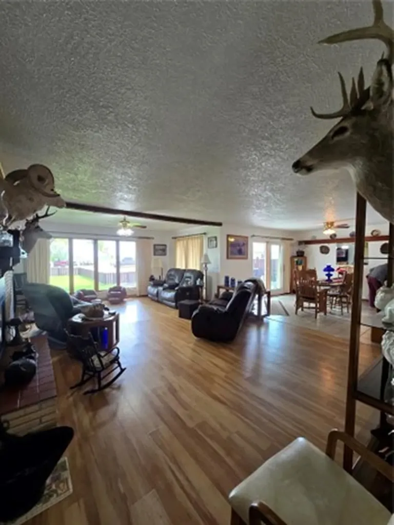 615 6th Avenue E Gildford MT 59525