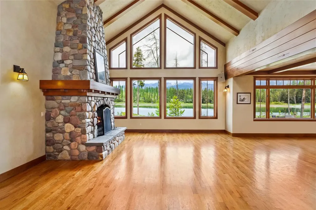 1029/1035 Lake Of The Woods Lane Bigfork MT 59911