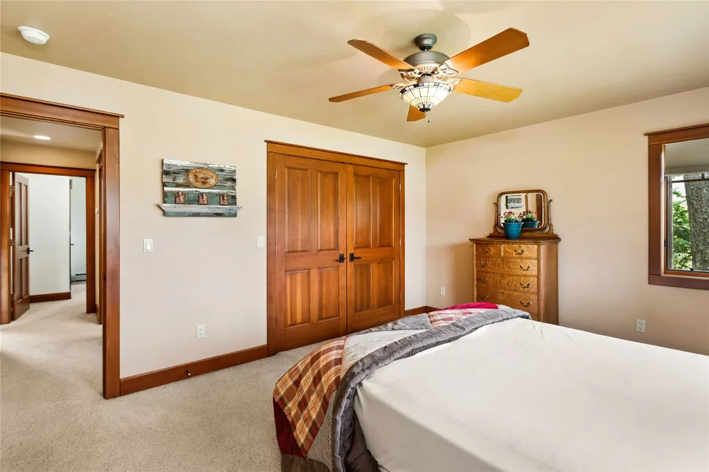 1029/1035 Lake Of The Woods Lane Bigfork MT 59911