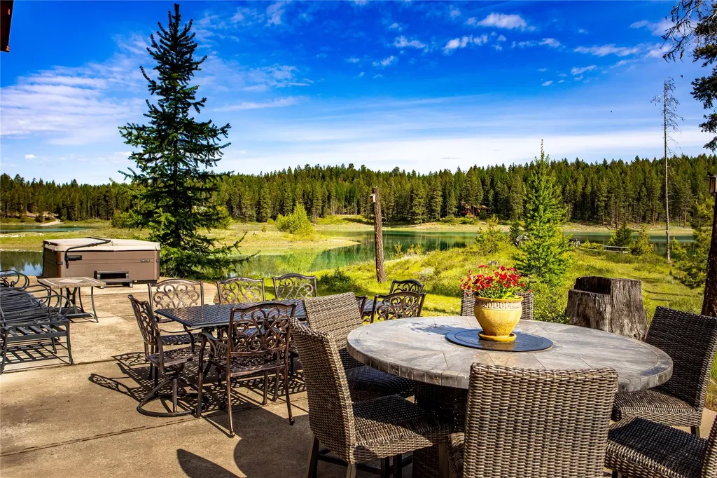 1029/1035 Lake Of The Woods Lane Bigfork MT 59911