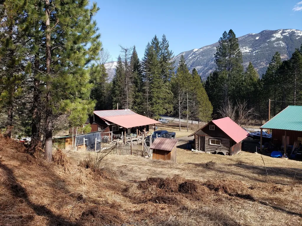 4340 Lake Creek Road Troy MT 59935