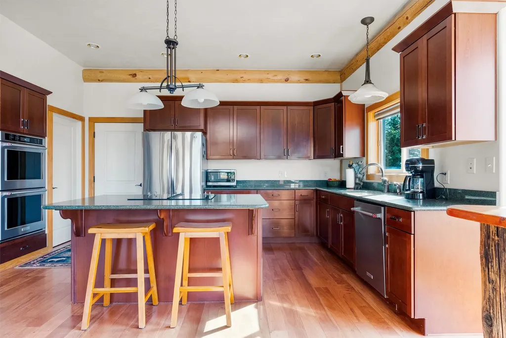 956 Falling Star Road Victor MT 59875