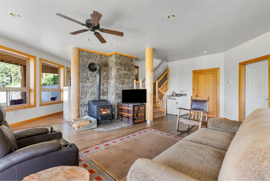 956 Falling Star Road Victor MT 59875