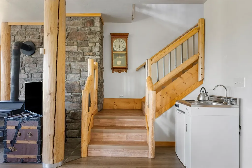 956 Falling Star Road Victor MT 59875