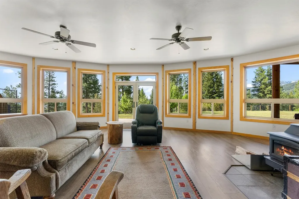 956 Falling Star Road Victor MT 59875