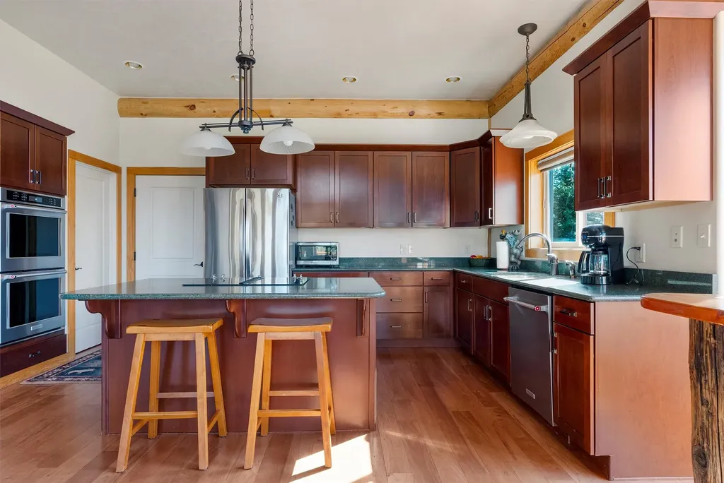 956 Falling Star Road Victor MT 59875