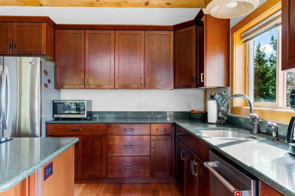 956 Falling Star Road Victor MT 59875