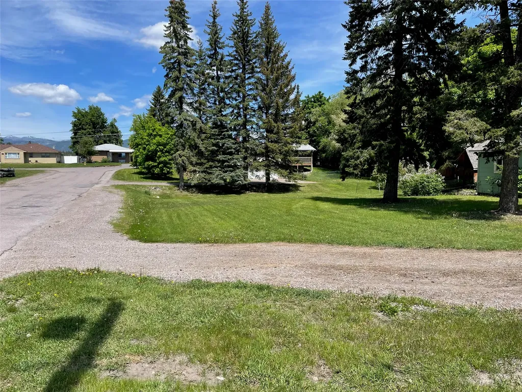 929 9th Street W Columbia Falls MT 59912