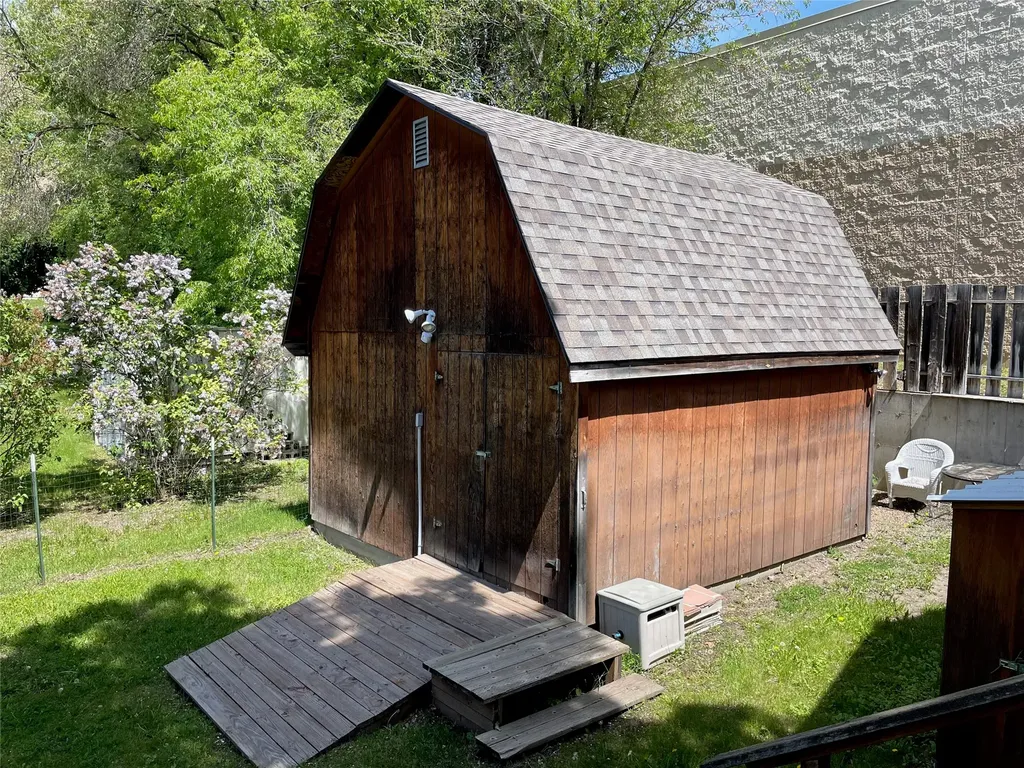 929 9th Street W Columbia Falls MT 59912