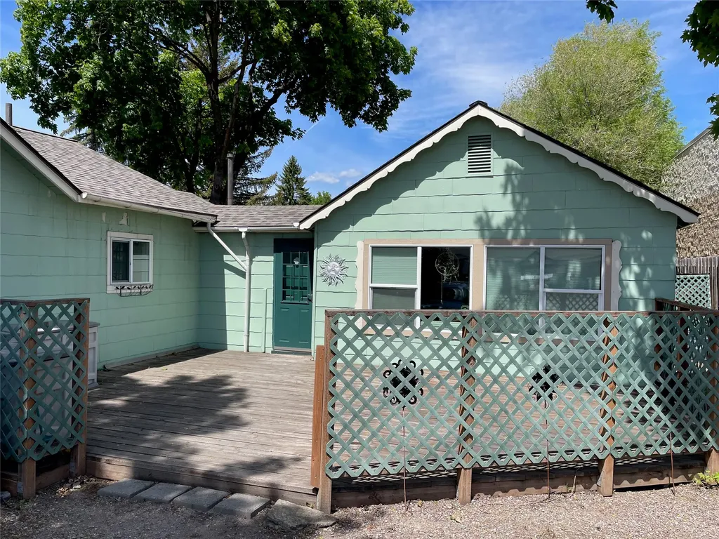 929 9th Street W Columbia Falls MT 59912