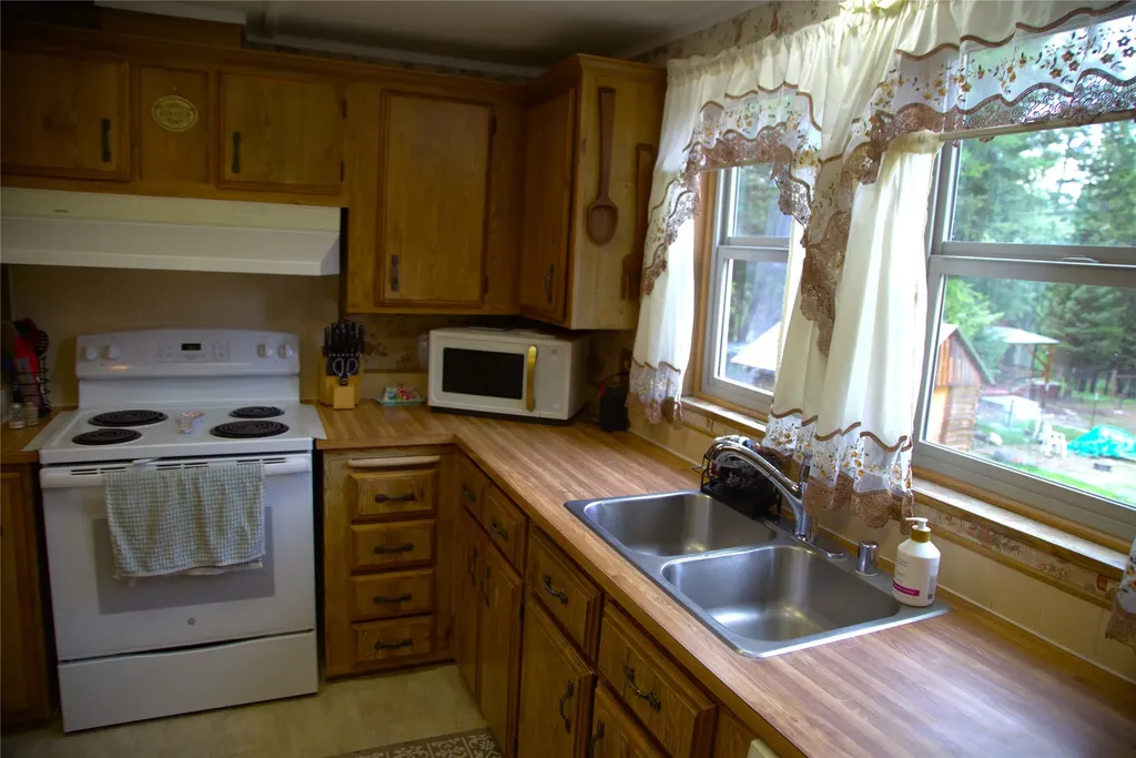 330 Wildebeest Lane Marion MT 59925