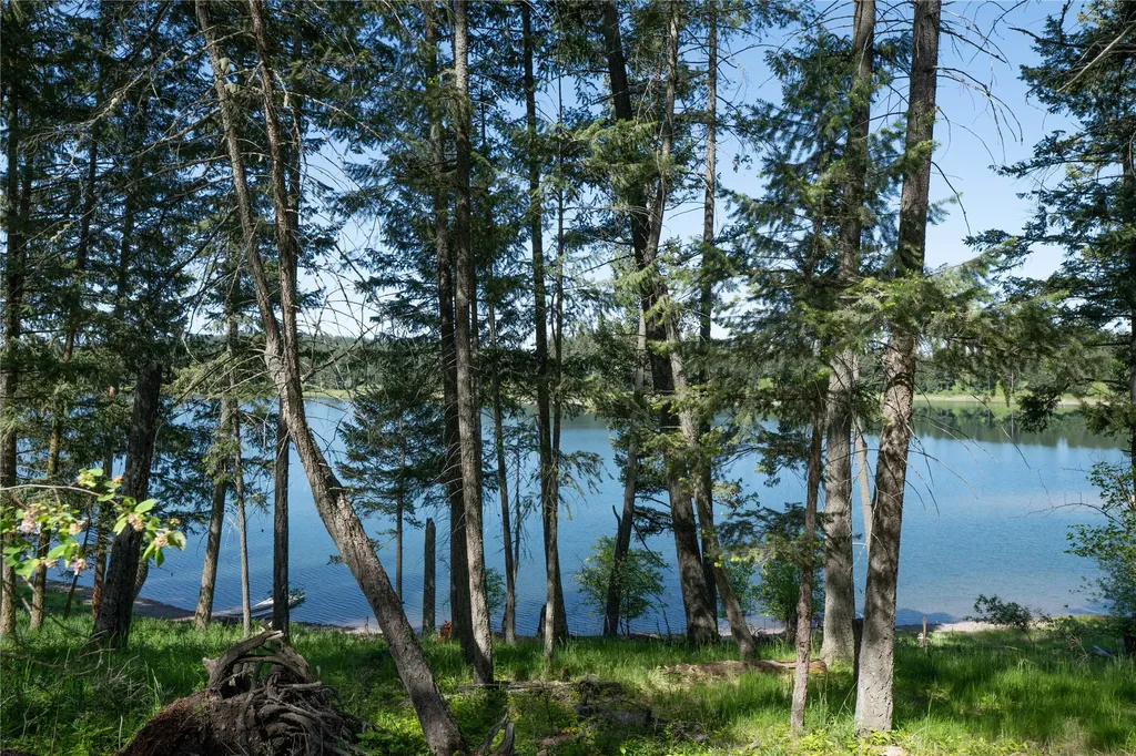 828 Abbot Village Bigfork MT 59911