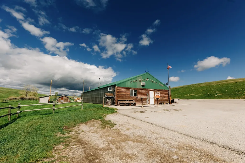 11532 Mount Highway 541 Hobson MT 59452
