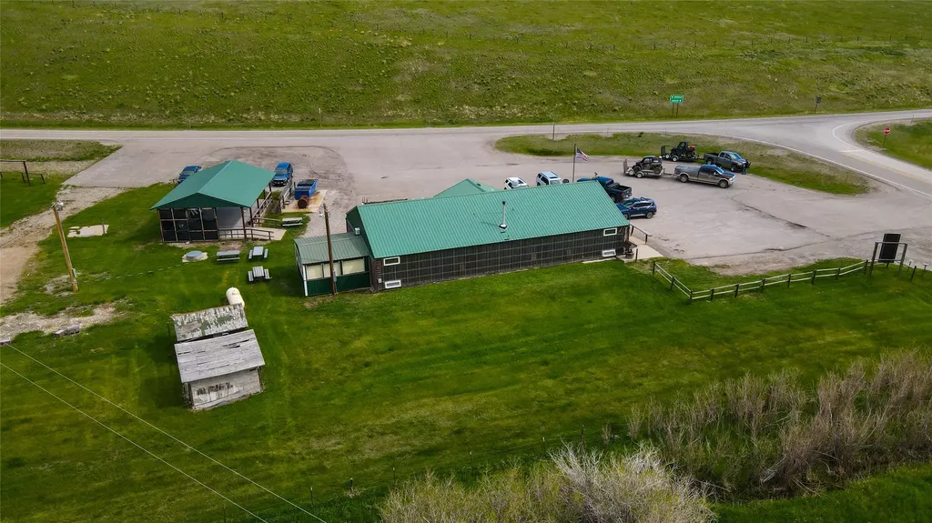 11532 Mount Highway 541 Hobson MT 59452