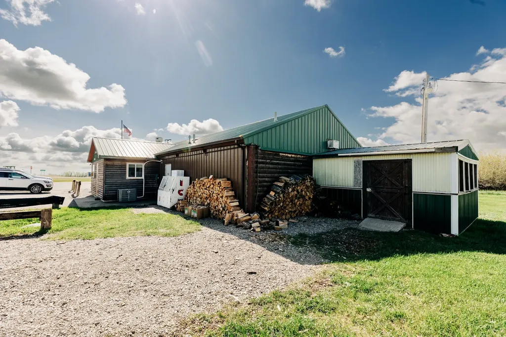 11532 Mount Highway 541 Hobson MT 59452
