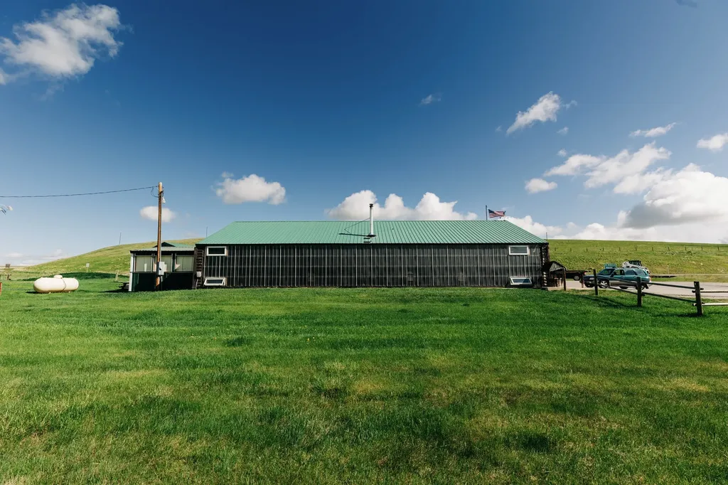 11532 Mount Highway 541 Hobson MT 59452