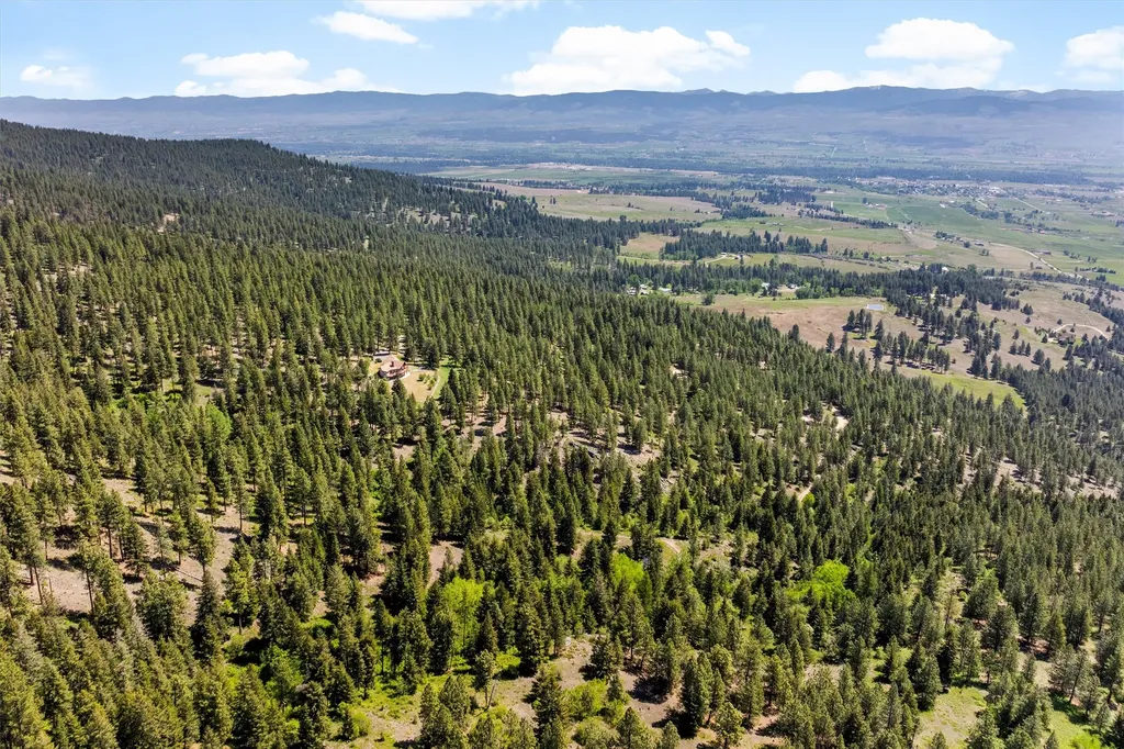 956 And 952 Falling Star Road Victor MT 59875