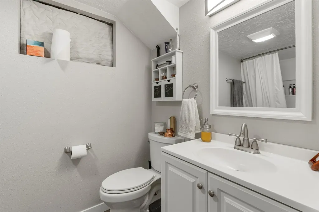 438 Blue Jay Lane Hamilton MT 59840