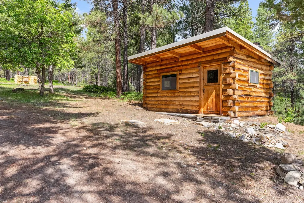 438 Blue Jay Lane Hamilton MT 59840