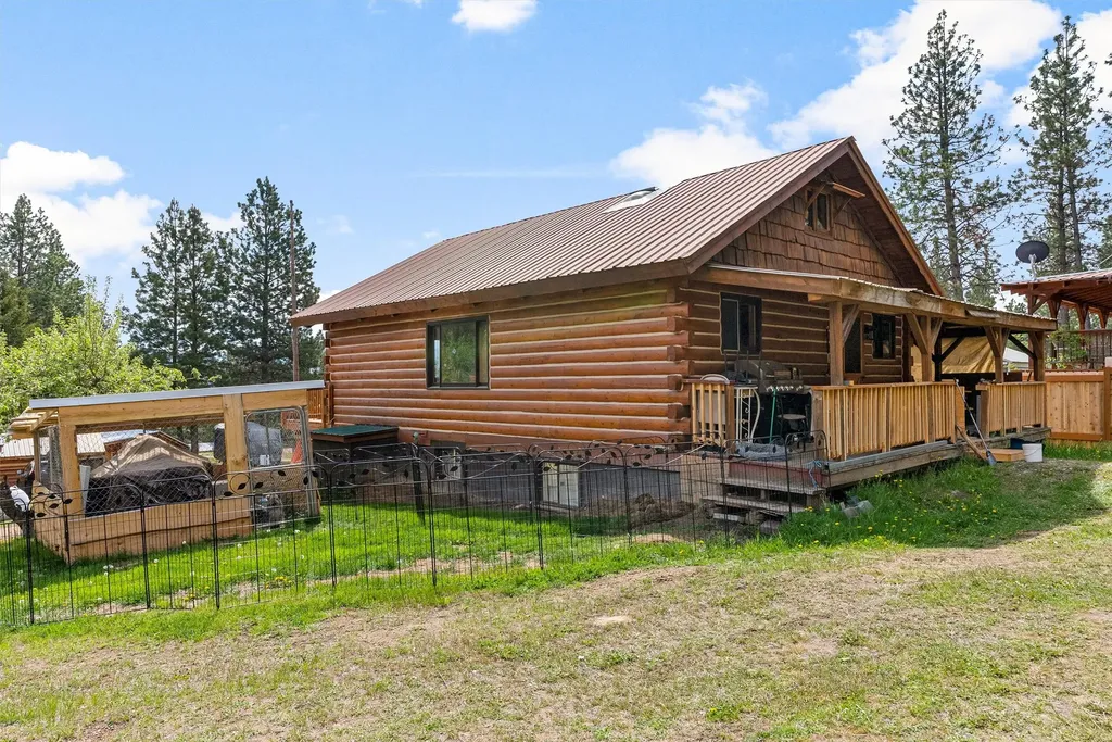 438 Blue Jay Lane Hamilton MT 59840