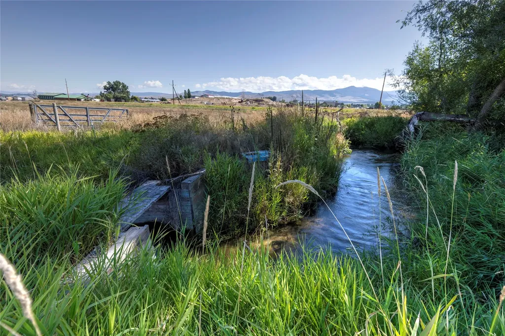 414 Cochell Way Corvallis MT 59828