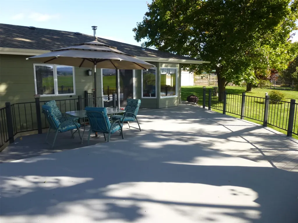 1340 Honey House Lane Corvallis MT 59828