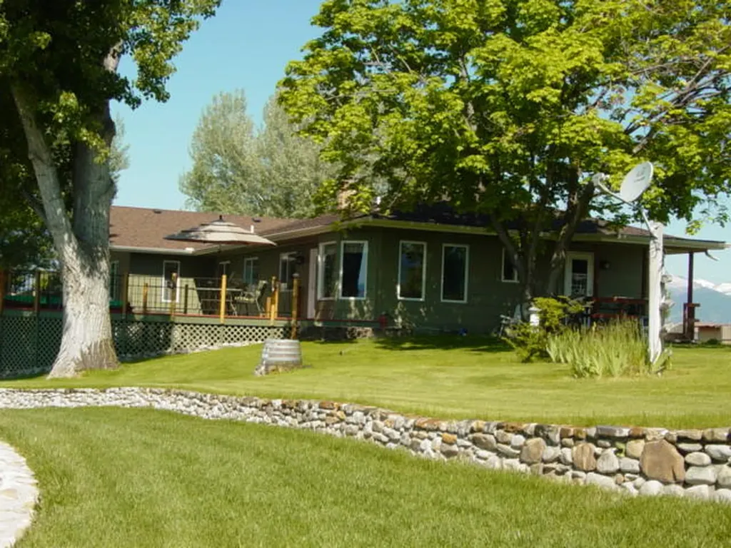 1340 Honey House Lane Corvallis MT 59828