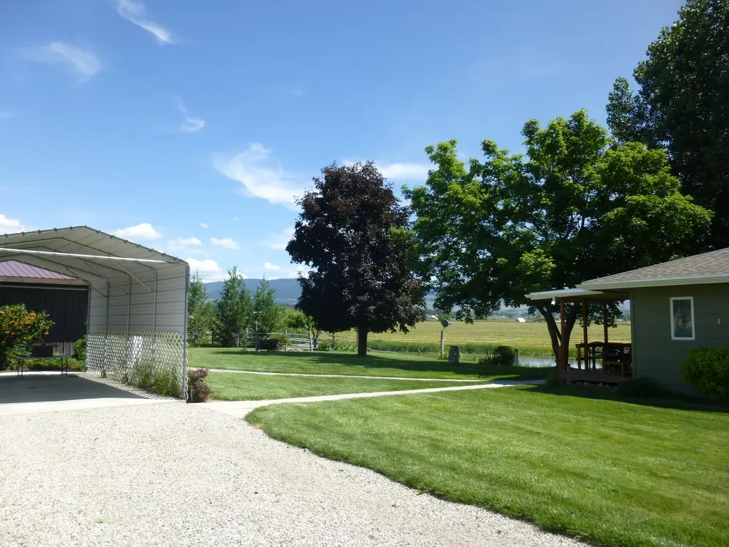 1340 Honey House Lane Corvallis MT 59828
