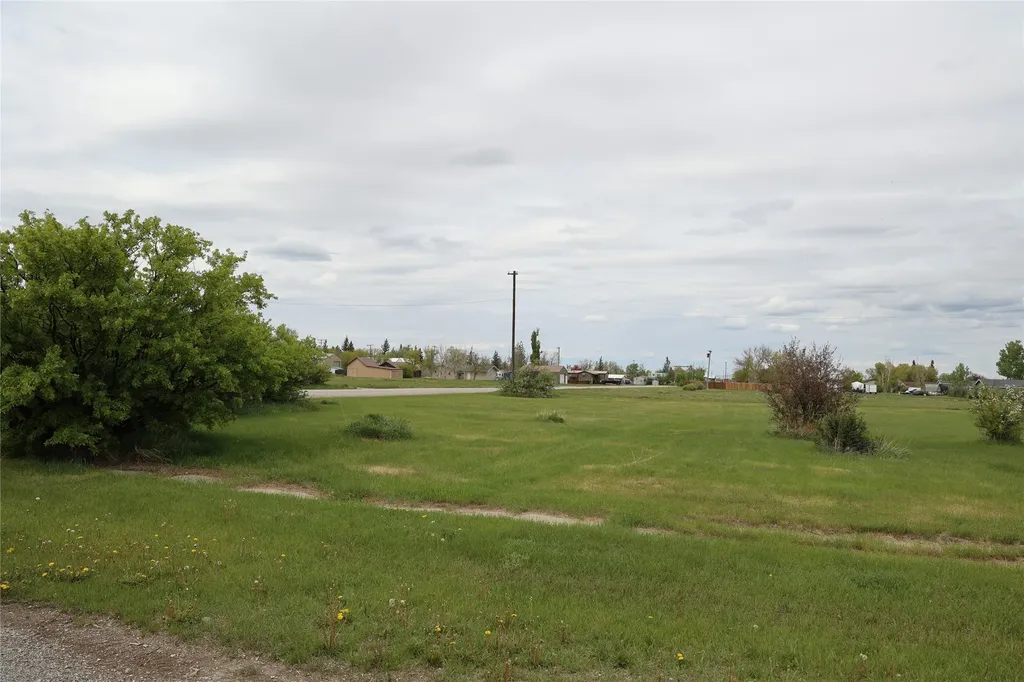 701 Illinois Avenue Valier MT 59486