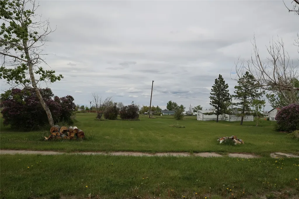 701 Illinois Avenue Valier MT 59486