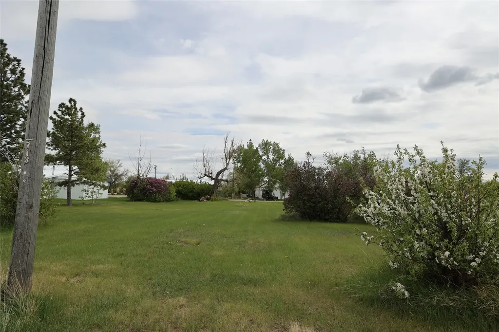 701 Illinois Avenue Valier MT 59486