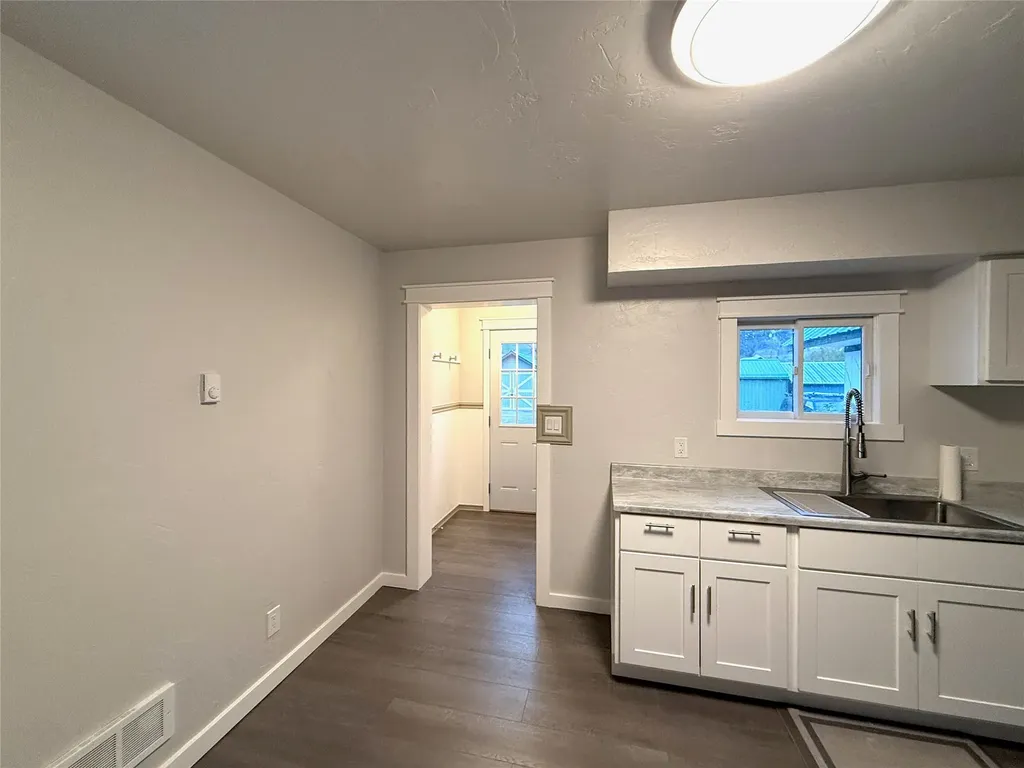 506 1st Avenue E Eureka MT 59917