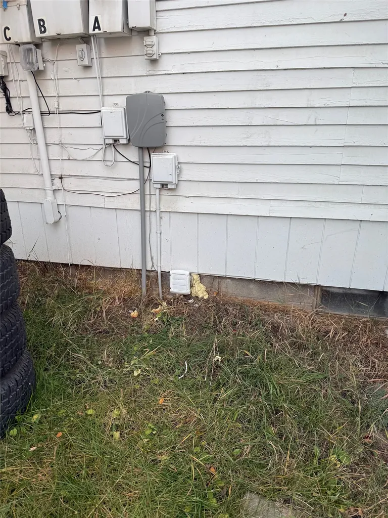 506 1st Avenue E Eureka MT 59917