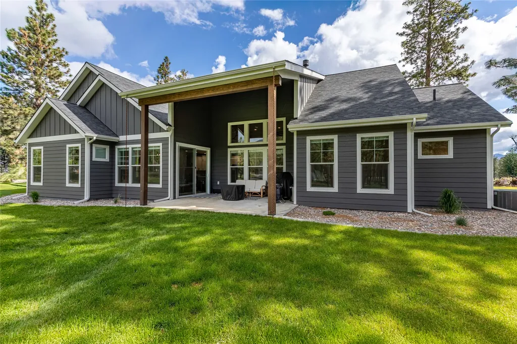 10131 Barns Court Lolo MT 59847