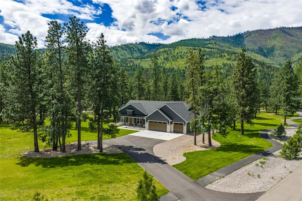 10131 Barns Court Lolo MT 59847