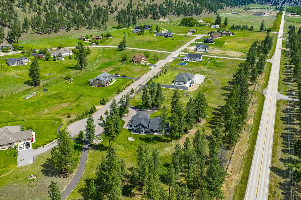 10131 Barns Court Lolo MT 59847